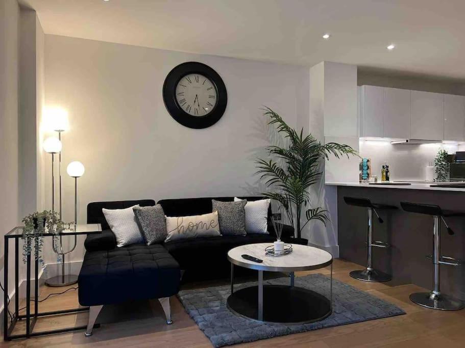 Beautiful Stay In Central Wembley London Exterior foto