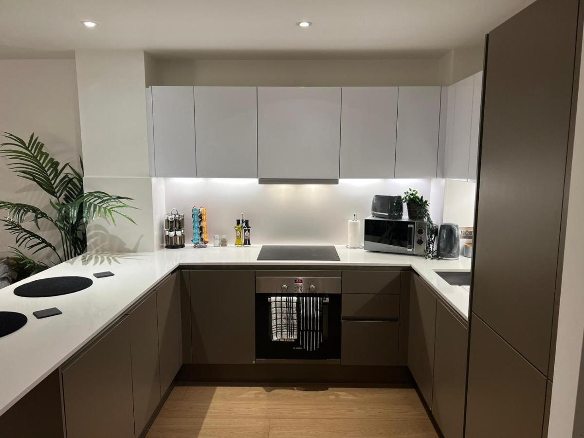 Beautiful Stay In Central Wembley London Exterior foto