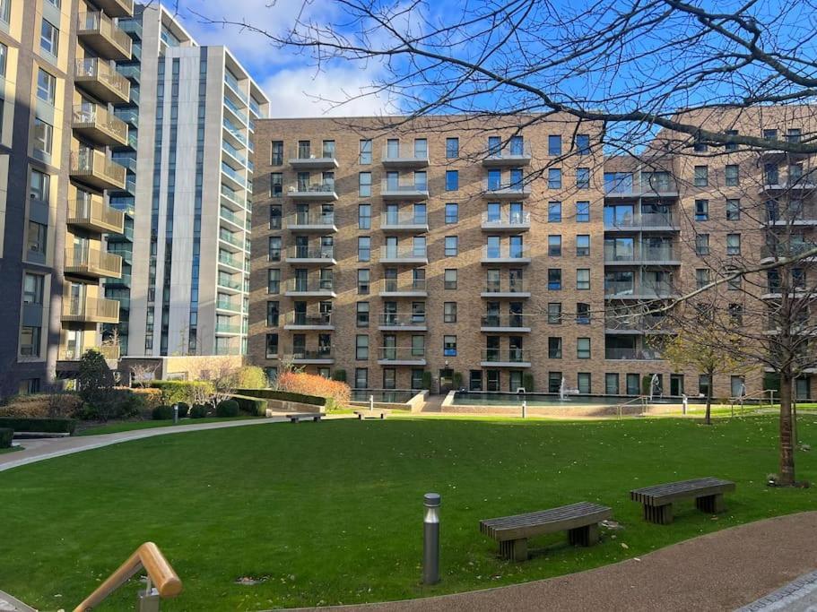 Beautiful Stay In Central Wembley London Exterior foto