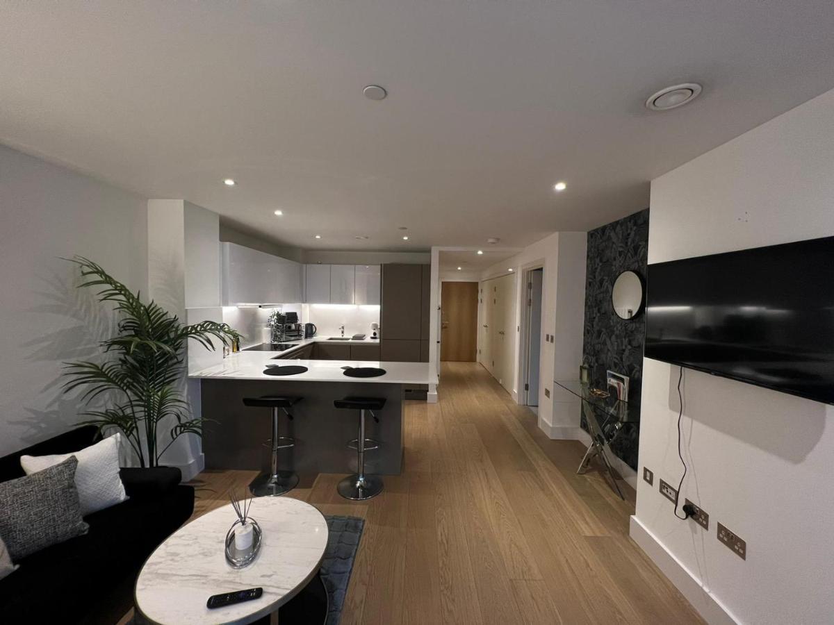 Beautiful Stay In Central Wembley London Exterior foto